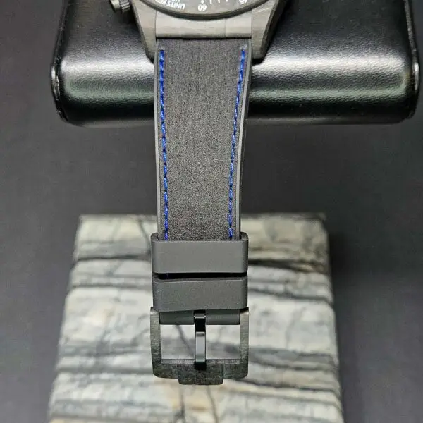 Carbon 25 Watch top of band
