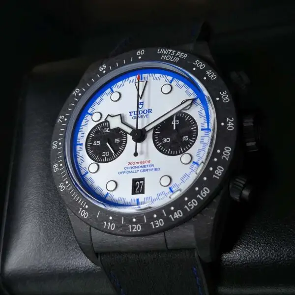 Carbon 25 Watch bottom up