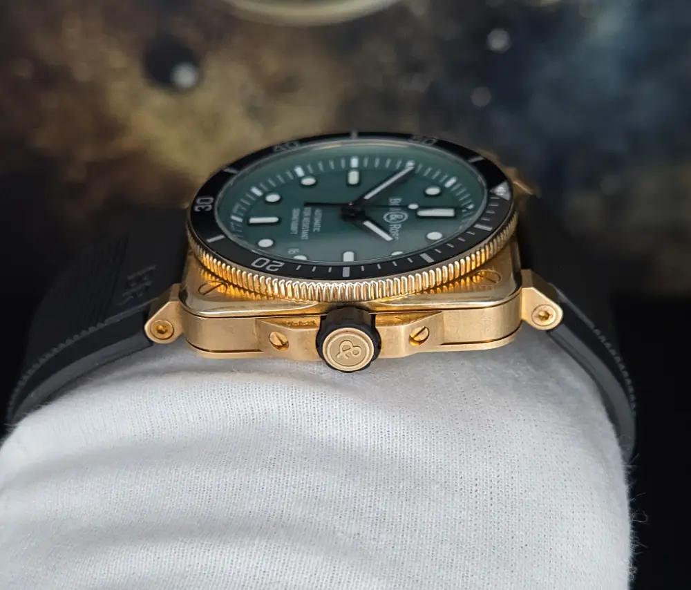 Bell & Ross BR03-92 Diver Black & Abyss Green Bronze 42mm BR0392-D-LT-BR/SRB